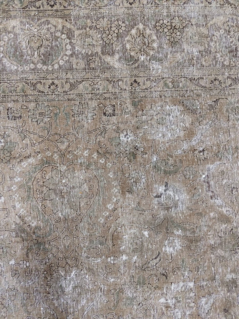 Vintnge Tabriz Rug |  9' 2