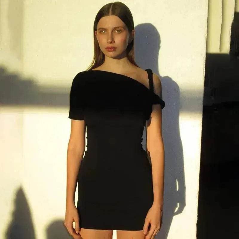 Women's Slim Hip Dress Summer Fashion One-shoulder Short Sleeve Solid Color Mini Dress