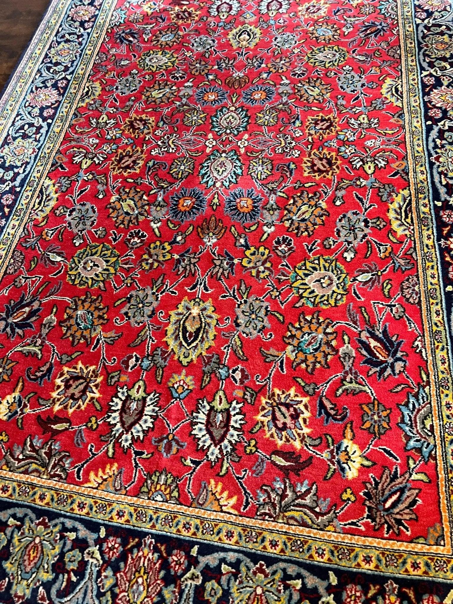 Wool and silk Qum rug|6’7”x4’6”